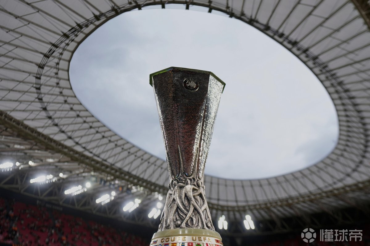 米乐体育网站-热刺主场战胜里昂，欧冠资格牢固