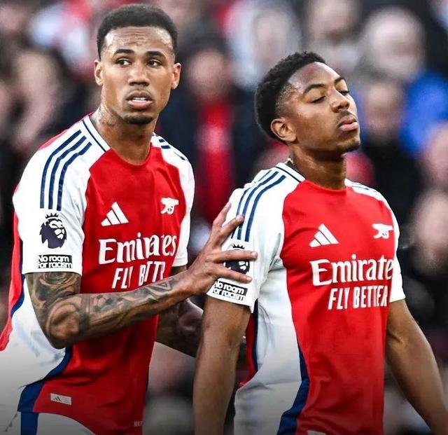 米乐体育官网首页-阿森纳遭遇两连败，西汉姆联客场取胜